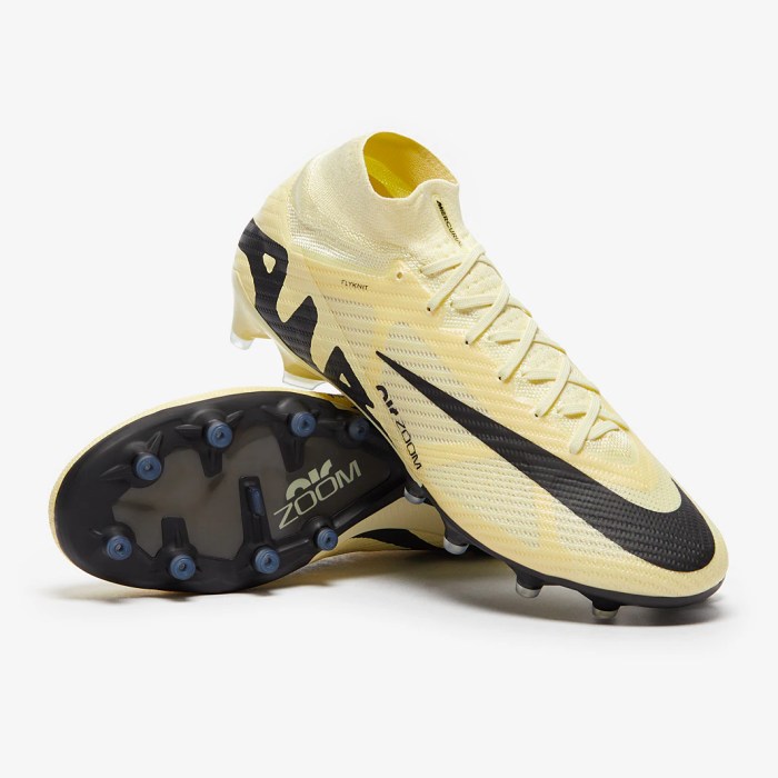 Should rugby boots feel tight