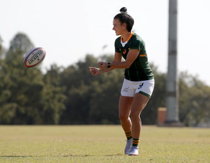 What country plays rugby?