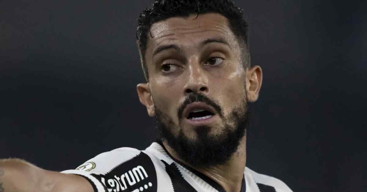 Cristiano Ronaldo no Botafogo? Renato Paiva brinca e se refere a Textor: “Pergunta deve ser feita em outra língua”