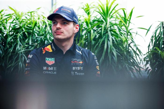 Estratégias Verstappen testes Fórmula 1 nome falso