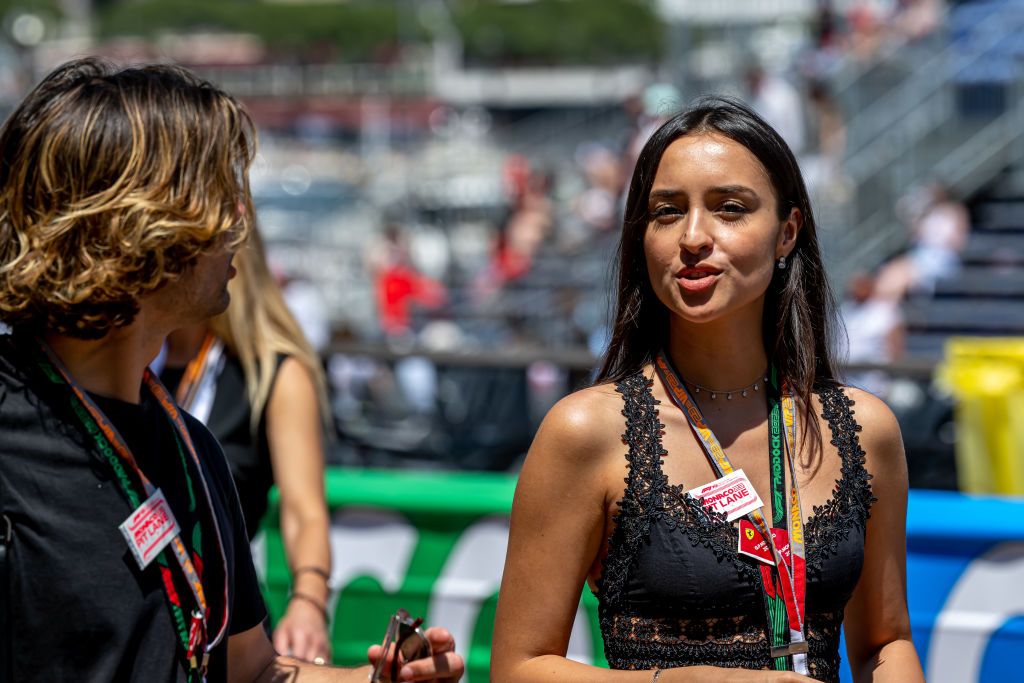 Lista de todas as namoradas de charles leclerc ao longo da carreira