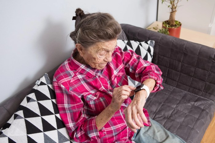5 Ways to Improve Senior Quality of Life With Technology | HealthSignals 5 Ways to Improve Senior Quality of Life With Technology | HealthSignals