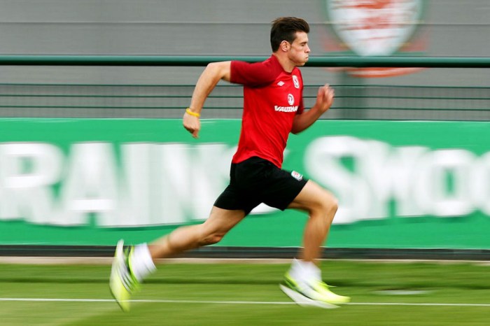 How fast can rugby players run 100m