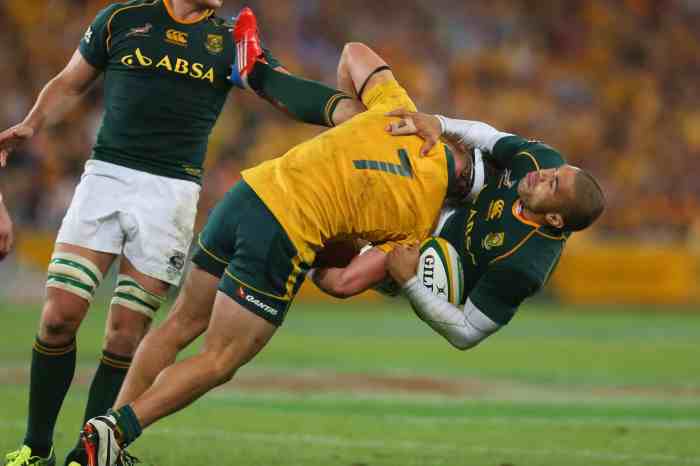 Can you rugby tackle in mma