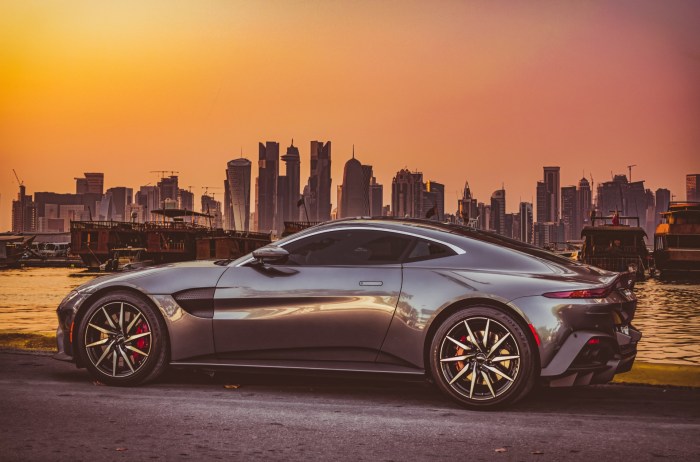Fatores econômicos que influenciaram a transformação da Aston Martin