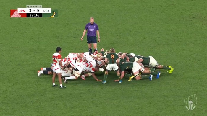 Does rugby league have scrums