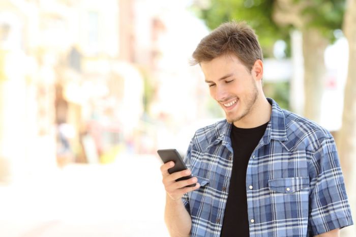 What does 🧛 mean in texting?