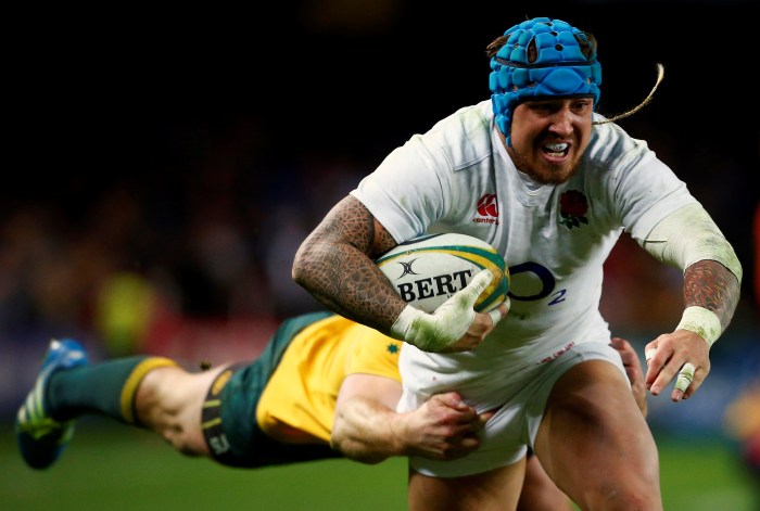 Can you rugby tackle in gaelic football