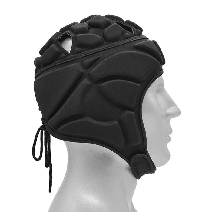 Is there a goalkeeper in rugby?
