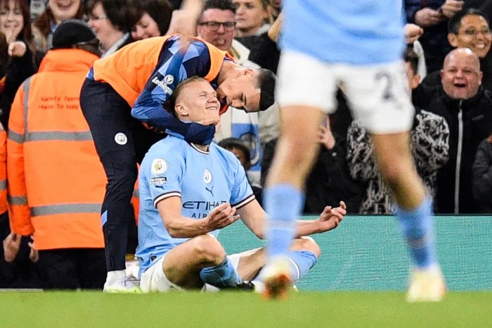 Haaland marca e City goleia Copenhague na Champions; Dortmund afunda ...