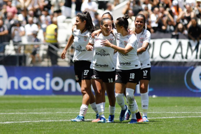 Corinthians atropela Palmeiras com 8 a 0 e vai à final do Paulistão ... Campeonato Paulista Feminino