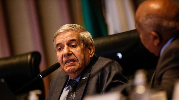 General Augusto Heleno, ex-GSI, presta depoimento à CPI do 8/1 | Metrópoles General Augusto Heleno, ex-GSI, presta depoimento à CPI do 8/1 | Metrópoles