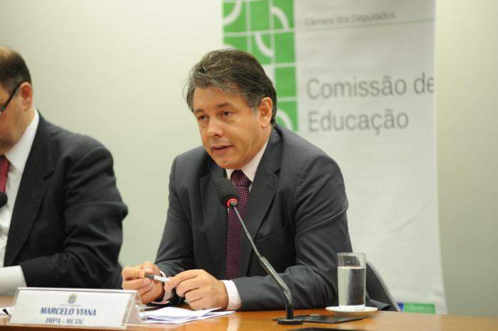 Breve história da matemática e a matemática no Brasil Breve história da matemática e a matemática no Brasil