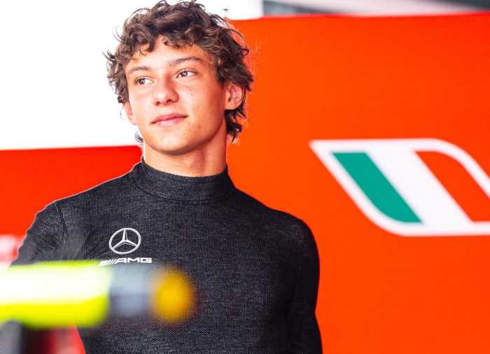 Kimi Antonelli Vê Paralelos com o Estilo de Condução de Lewis Hamilton ... Kimi Antonelli Vê Paralelos com o Estilo de Condução de Lewis Hamilton ...
