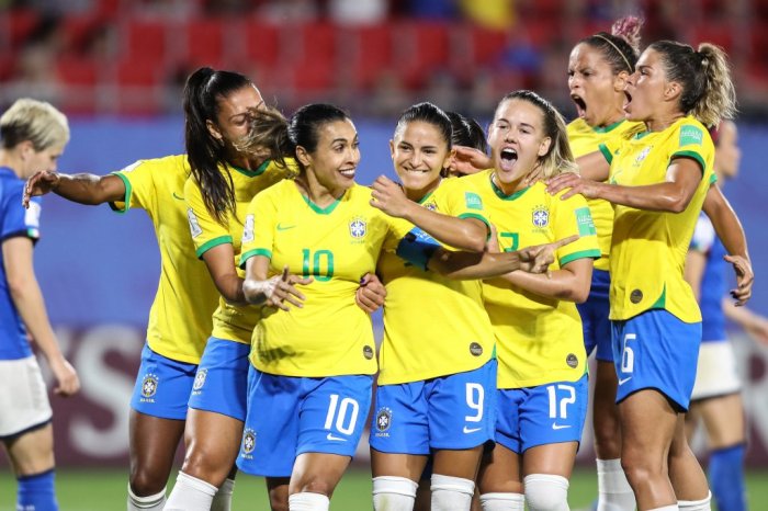 Pelas oitavas de final, Seleção Brasileira feminina enfrenta a França ... Campeonato Brasileiro Feminino