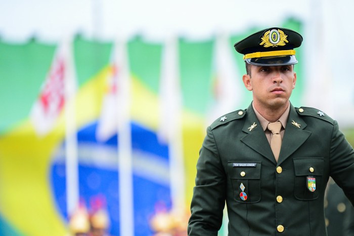Formatura de Oficiais Temporários | Oficiais Temporários | Exército ... Formatura de Oficiais Temporários | Oficiais Temporários | Exército ...