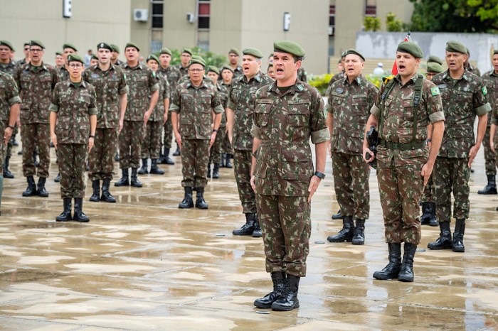 Conheça os principais cargos do exército e sua remuneração Exercito Brasileiro