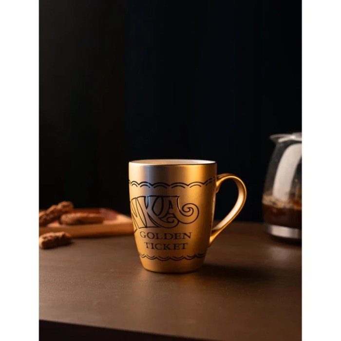 Caneca Bilhete Dourado Erik Editores Willy Wonka | PcComponentes.pt Caneca Bilhete Dourado Erik Editores Willy Wonka | PcComponentes.pt