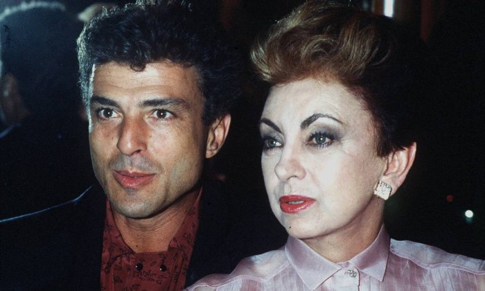 Globo divulga primeira foto de Debora Bloch como Odete Roitman no ... Qual Segredo De Odete Roitman Com Nice