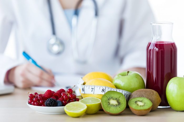 Entenda as diferenças entre um nutricionista e nutrólogo - Webrun Entenda as diferenças entre um nutricionista e nutrólogo - Webrun