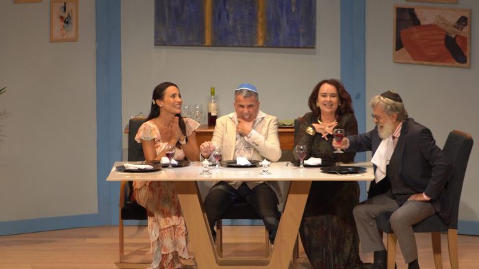 Com Eri Johnson e Ju Knust, espetáculo Aluga-se Um Namorado retorna a ... Com Eri Johnson e Ju Knust, espetáculo Aluga-se Um Namorado retorna a ...
