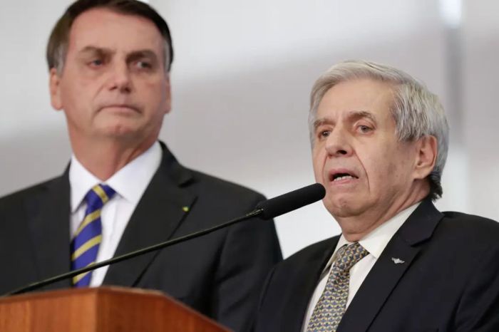 General Heleno acabou se traindo no interrogatório... | VEJA General Heleno