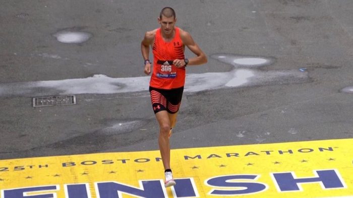 Norte-americano corre três maratonas em três dias seguidos e bate ... Norte-americano corre três maratonas em três dias seguidos e bate ...