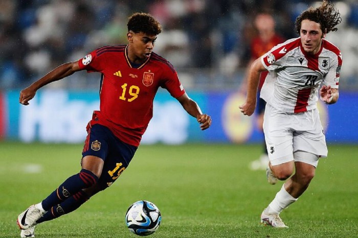 REVEALED: Barcelona and Spain starlet Lamine Yamal is the BEST ... Spain vs France report: Yamal sparkles as La Roja edge nine-goal thriller