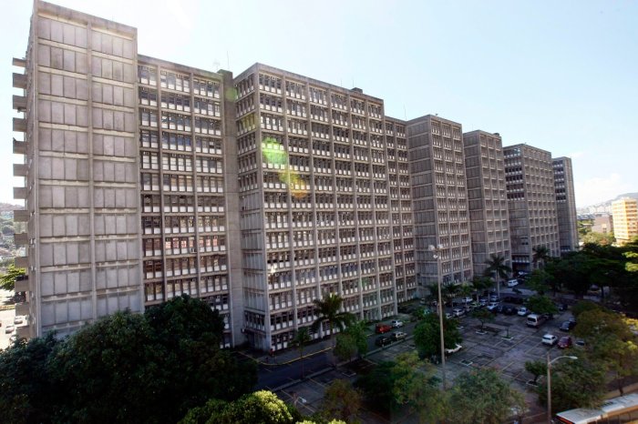 UERJ - UERJ - Universidade do Estado do Rio de Janeiro Revista Uerj