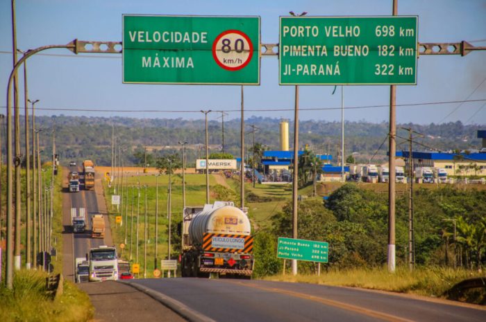 Caminhoneiros se preocupam com o estado da BR-364 e a incidência de ... Caminhoneiros se preocupam com o estado da BR-364 e a incidência de ...
