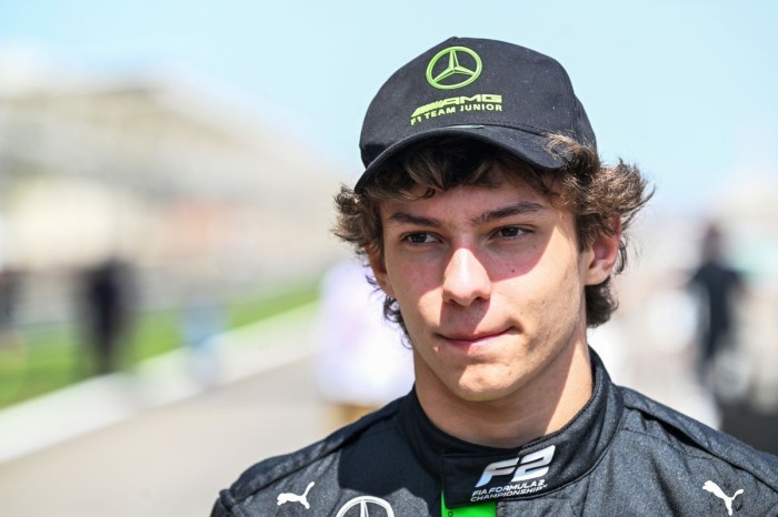 Mercedes: Kimi Antonelli demonstra familiaridade com a Fórmula 1 Kimi Antonelli Idade