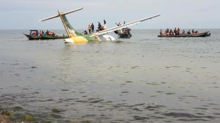 Acidente: Avião cai em lago na Tanzânia e deixa 19 mortos Acidente: Avião cai em lago na Tanzânia e deixa 19 mortos