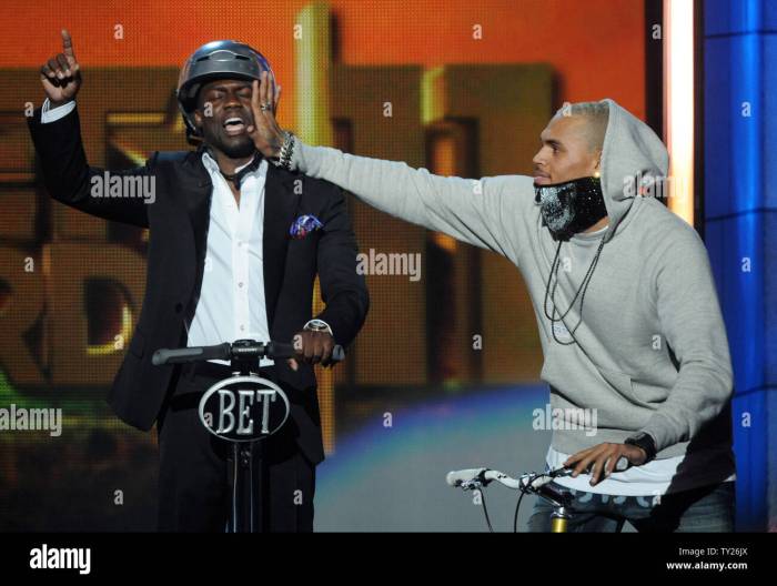 Awards show host Kevin Hart (L) and winner of four BET awards Chris ... BET Awards open with Kevin Hart poking fun at honorees and star-packed performances
