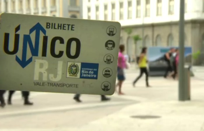 Estudantes recebem cartões do Bilhete Único Universitário - JORNAL HORA ... Estudantes recebem cartões do Bilhete Único Universitário - JORNAL HORA ...