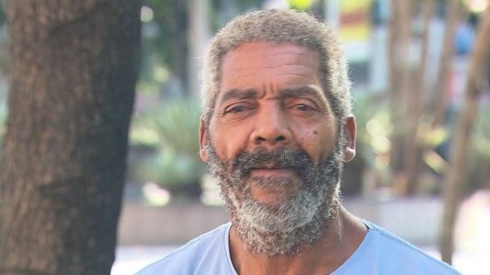 HIPERSESSÃO : Ex 'Raça Negra' é morador de rua HIPERSESSÃO : Ex 'Raça Negra' é morador de rua