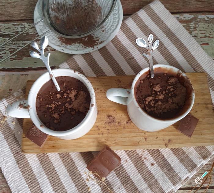 Chocolate quente com leite condensado - Perfeito para o inverno! Receita De Chocolate Quente Com Creme De Leite