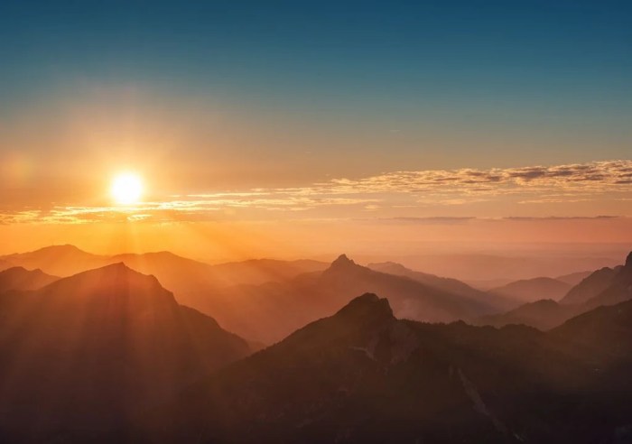 Quanto tempo é que a luz do Sol demora a chegar à Terra? Quanto Tempo Demora Para A Luz Do Sol Chegar O Planeta Terra