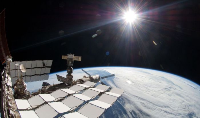 Quanto Tempo a Luz do Sol REALMENTE Leva Para Chegar na Terra? Quanto Tempo a Luz do Sol REALMENTE Leva Para Chegar na Terra?