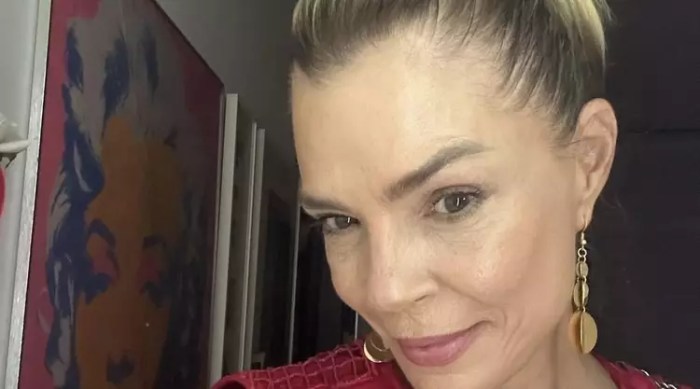 Direta! Alexia Dechamps reage à fala de João Zambelli e gera polêmica ... Carla Zambelli Idade