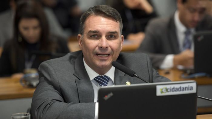 Flávio Bolsonaro pede anistia 'ampla, geral e irrestrita' após fim do ... Flávio Bolsonaro pede anistia 'ampla, geral e irrestrita' após fim do ...
