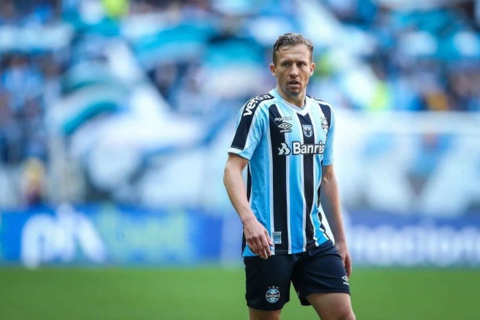 TRANSMISSÃO AO VIVO DE GRÊMIO X CSA HOJE: qual canal vai passar o jogo ... TRANSMISSÃO AO VIVO DE GRÊMIO X CSA HOJE: qual canal vai passar o jogo ...