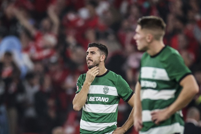 Paulinho passa por cirurgia de reconstrução do ligamento do joelho ... Paulinho Cirurgia