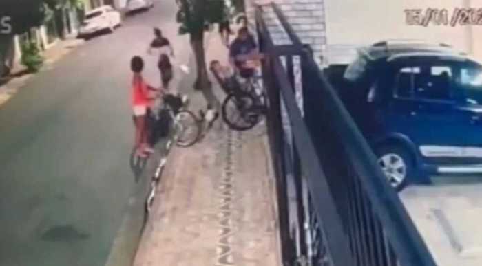 Homem executado na frente do filho no Embaré era suspeito de ser ... Homem executado na frente do filho no Embaré era suspeito de ser ...
