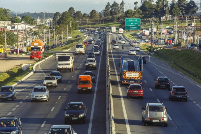 BR-277 no Paraná: Trânsito neste sábado, dia 6 BR-277 no Paraná: Trânsito neste sábado, dia 6