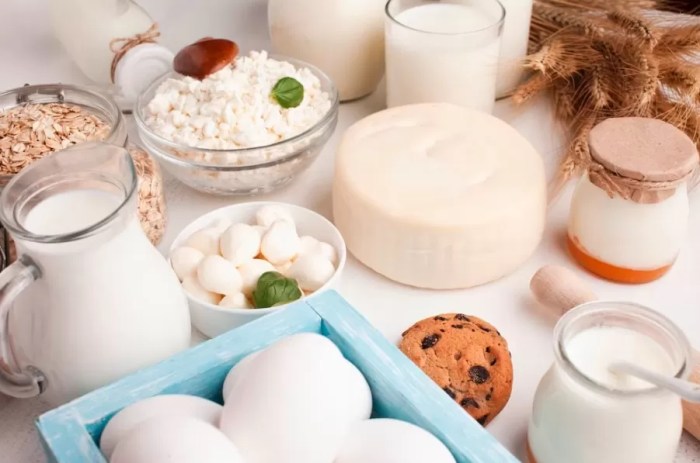 Iogurte Morango Triplo Zero Lactose sem Adição de Açúcar Molico Bandeja ... Lactose É Açúcar