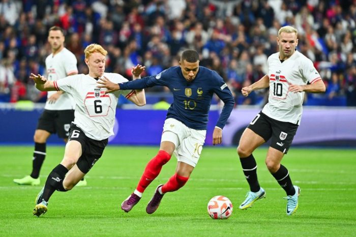 Can rugby be played on a soccer field?