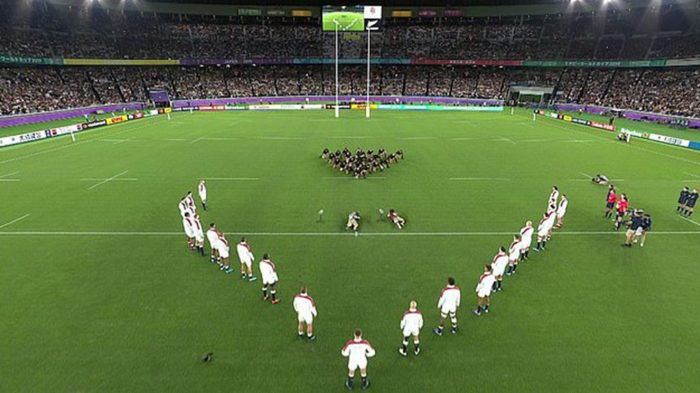 How many rugby clubs are there in the world?
