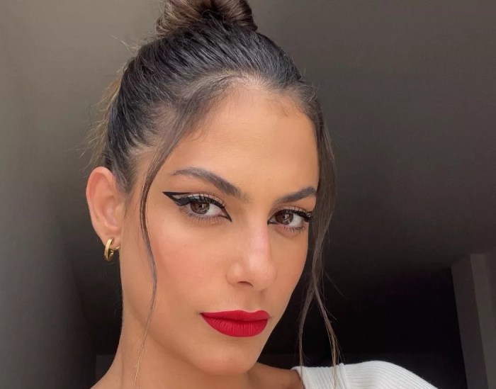 Mari Gonzalez mostra novo visual com franja, veja antes e depois Mari Gonzalez mostra novo visual com franja, veja antes e depois