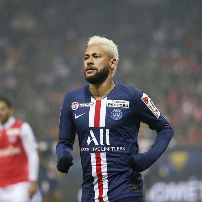 Neymar vai doar R milhões para ajudar no combate ao Covid-19 Neymar vai doar R milhões para ajudar no combate ao Covid-19