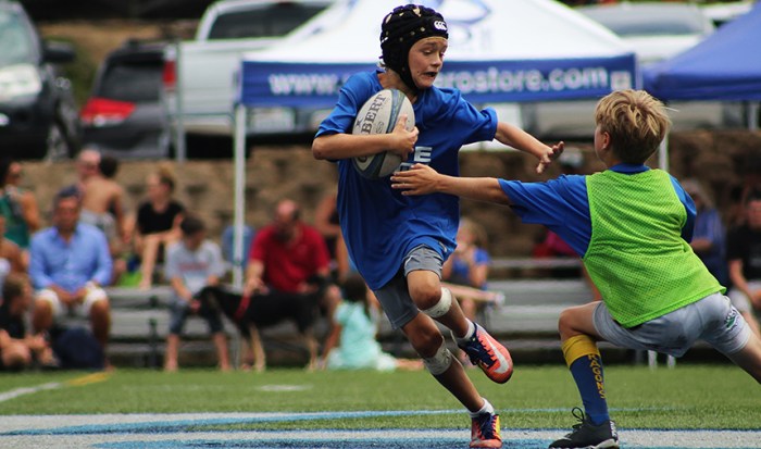 How is the rugby game played?